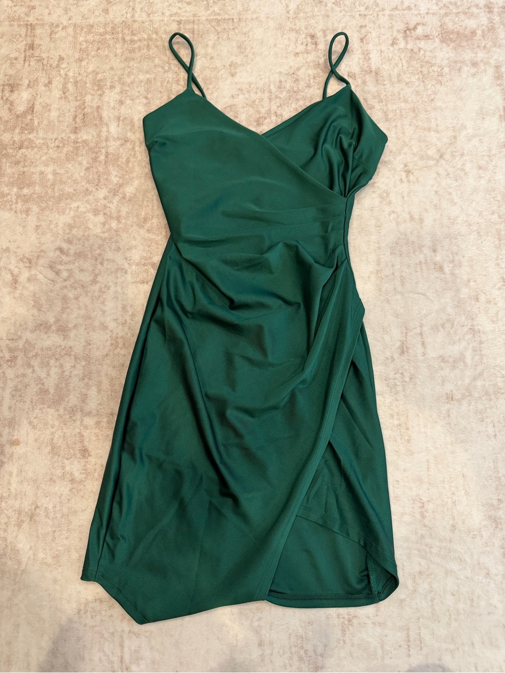 chic Emerald One-Shoulder Wrap Dress